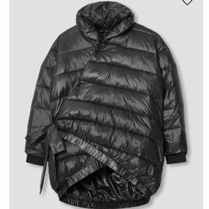 Universal Standard Kanda puffer coat, black, NWT.
